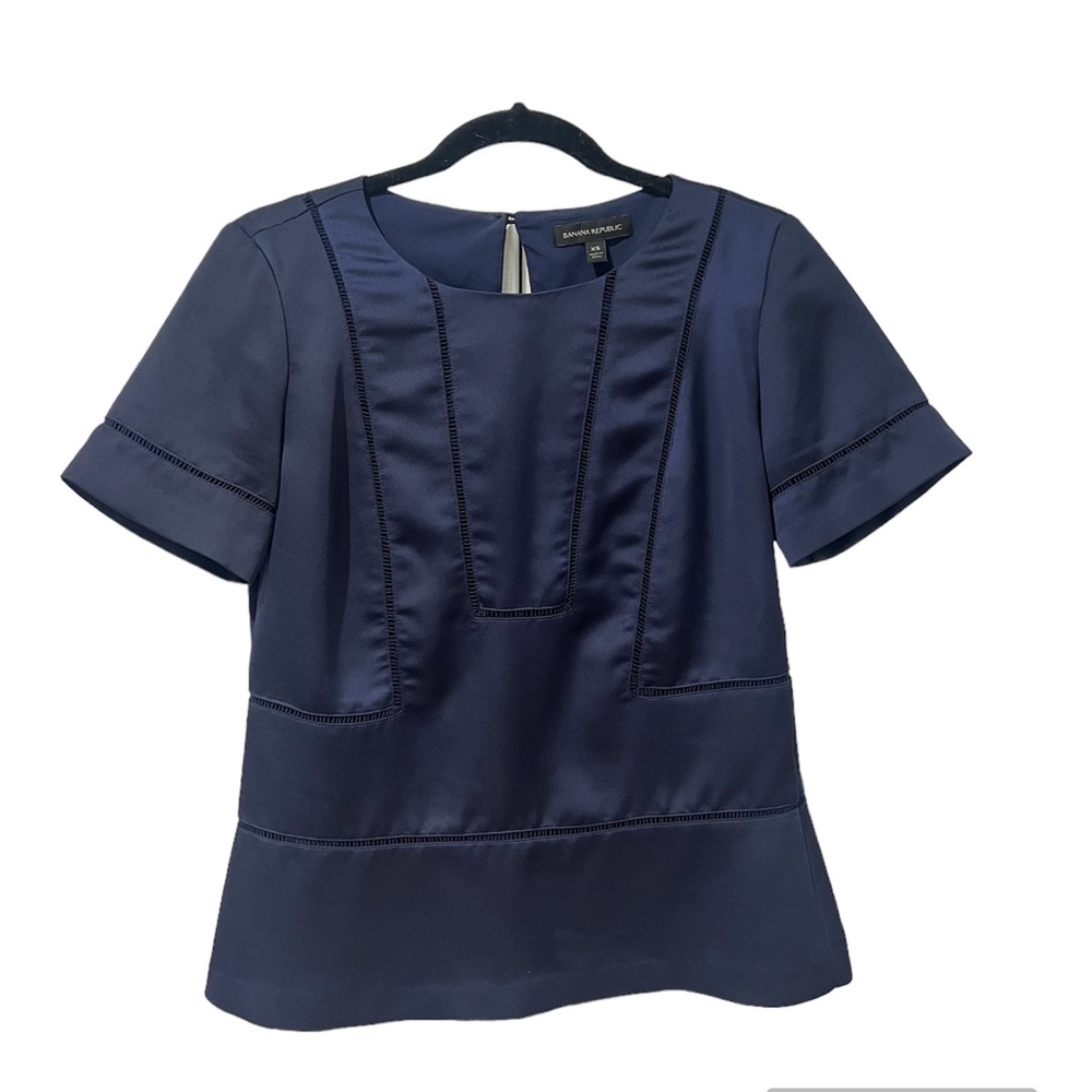 Banana Republic Navy Blue Short Sleeve Satin Top (XS)